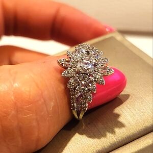 Stainless Steel Ring, Hypoallergenic with silver color, Zirconium Fashion Design
